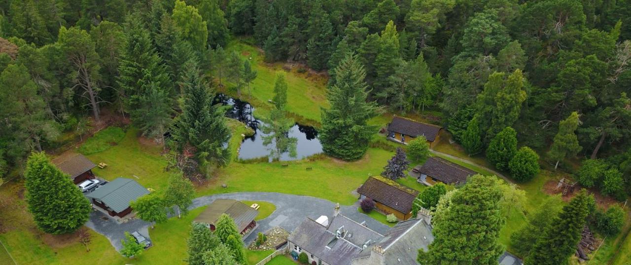 Villa Reuben'S Highland Retreat - Speyside Carrbridge Exterior foto