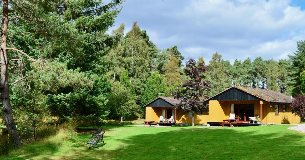 Villa Reuben'S Highland Retreat - Speyside Carrbridge Exterior foto