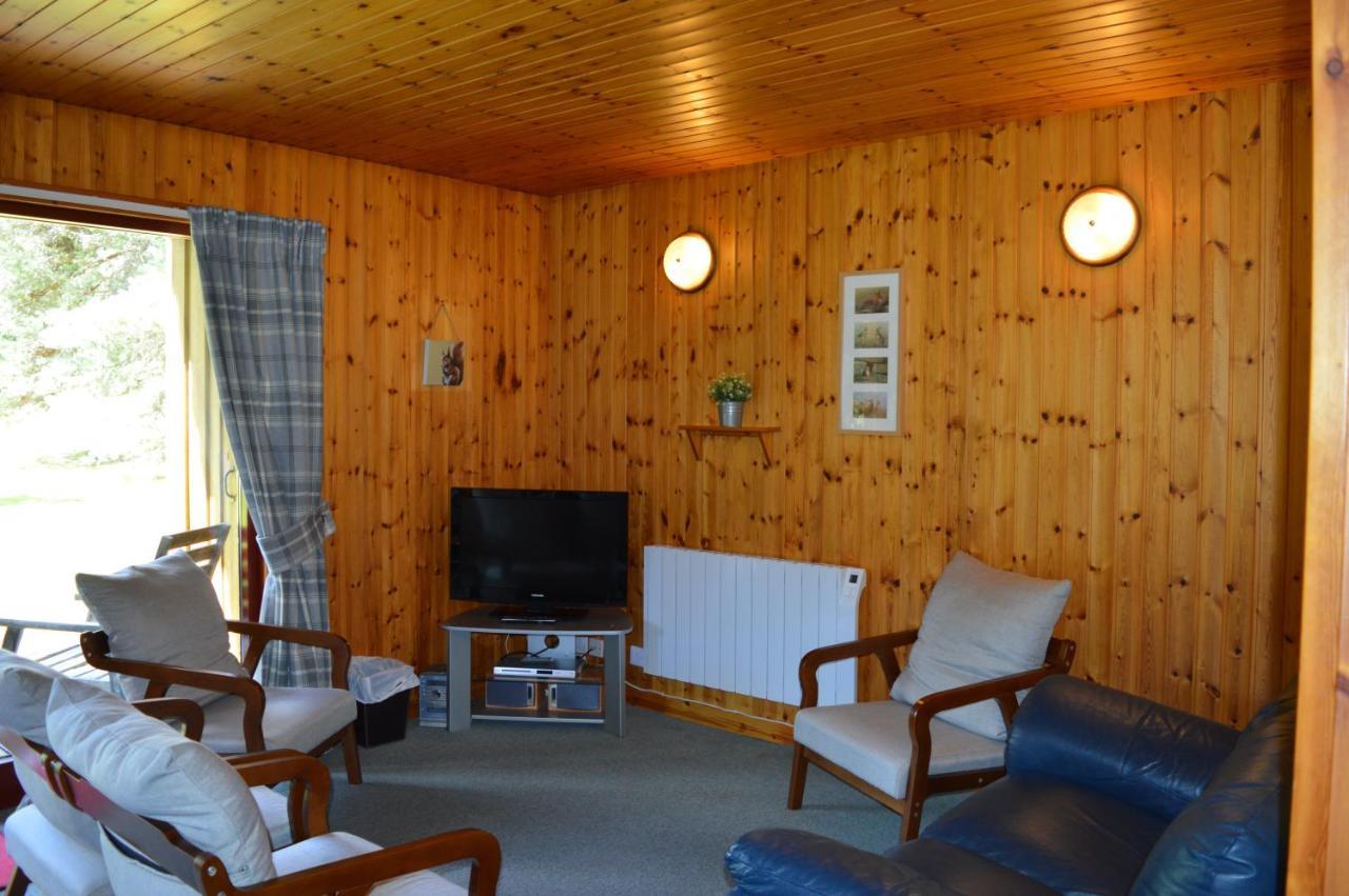 Villa Reuben'S Highland Retreat - Speyside Carrbridge Exterior foto